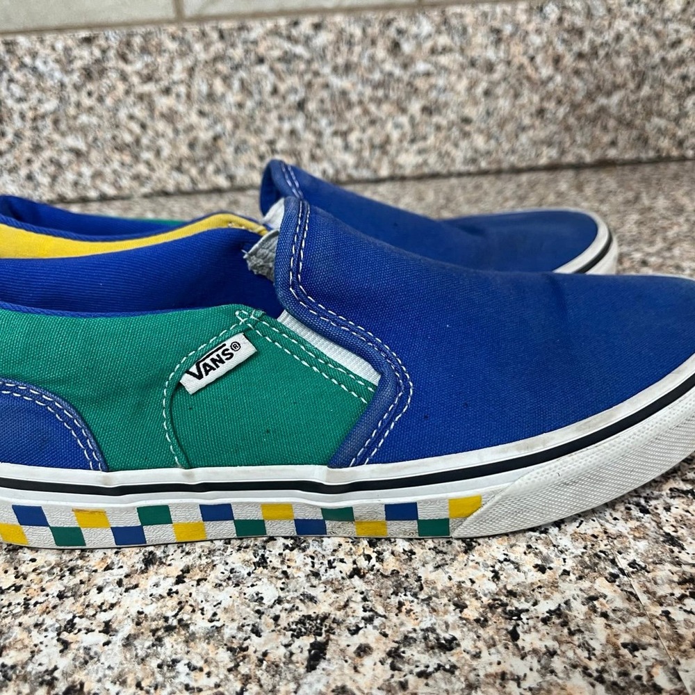 Vans classic slip-on sneakers size 4